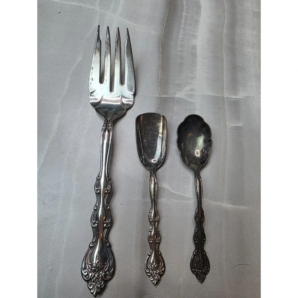 International Silverplate 3pc Serving Set Meat Fork Sugar Shell‎ Butter Knife A6